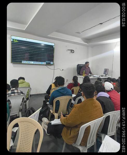 Faculty teaching CMA at Rankers Delhi